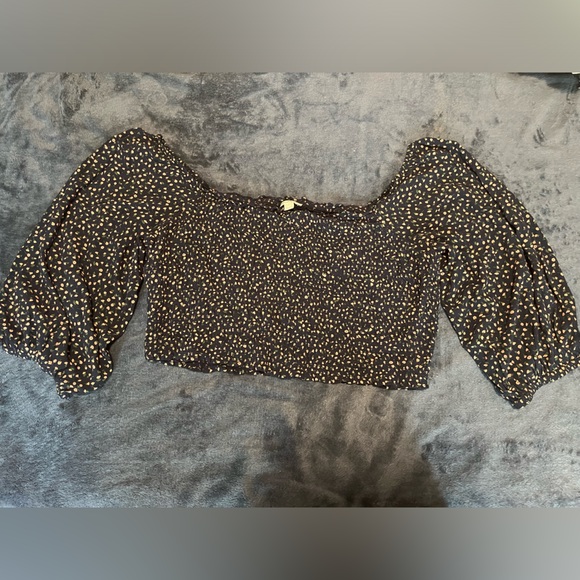 American Eagle Outfitters Tops - American Eagle Outfitters Off Shoulder Blouse Size XXL